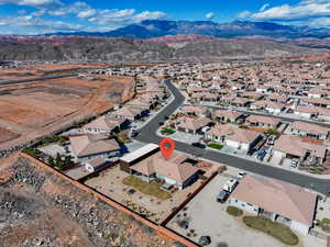 Aerial view with a mountain view