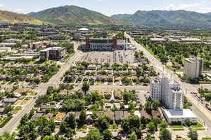 Drone / aerial view featuring a mountain view