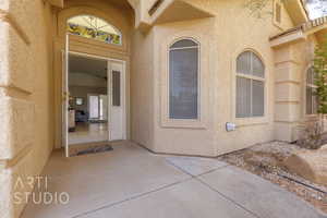 Entrance to property featuring a patio area