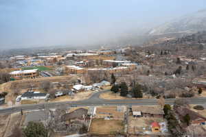 Aerial view with a mountain view