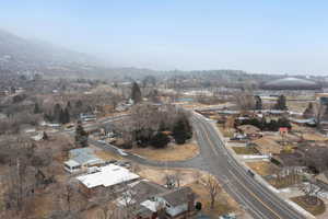 Drone / aerial view featuring a mountain view