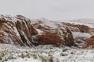 View of mountain feature