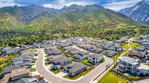 Drone / aerial view featuring a mountain view