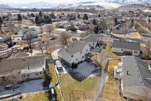 Aerial view with a mountain view