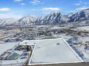 View of mountain feature