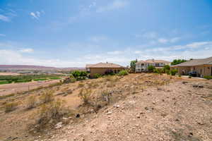 View of yard featuring a mountain view