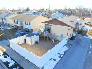 Birds eye view of property