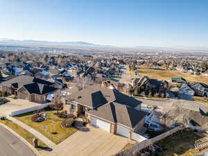 Drone / aerial view featuring a mountain view