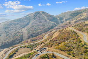 View of mountain feature