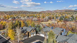 Bird's eye view with a mountain view