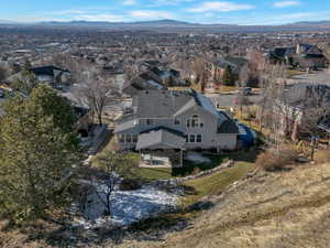 Bird's eye view featuring a mountain view