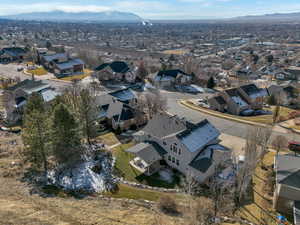 Aerial view with a mountain view