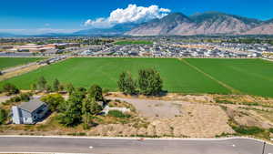 View of mountain feature