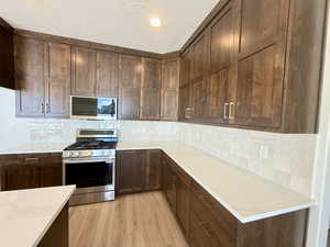 Photo 6 of 646 E 2475 N