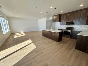 Photo 8 of 646 E 2475 N