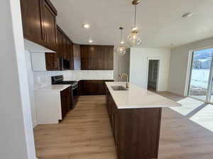 Photo 4 of 646 E 2475 N