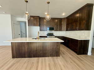 Photo 5 of 646 E 2475 N