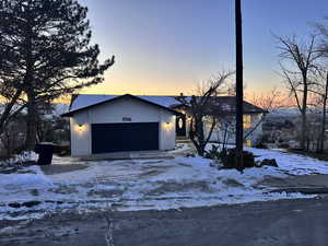 View of front of house featuring a garage