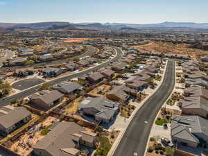 Aerial view with a mountain view