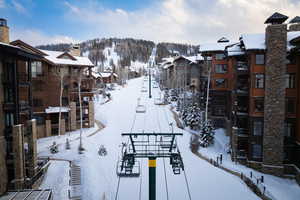 Surrounding community featuring a mountain view