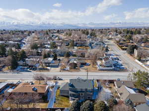Bird's eye view featuring a mountain view