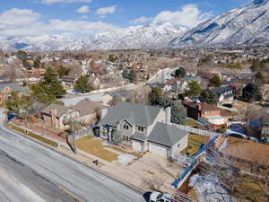 Drone / aerial view featuring a mountain view