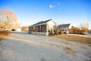 Driveway to Warehouse/Cottage Parking