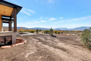 View of yard featuring a mountain view