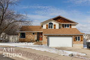 View of front of house featuring a garage