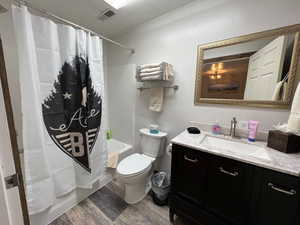 04Suite Bedroom