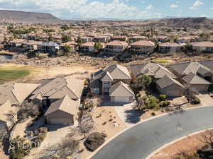 Aerial view with a mountain view