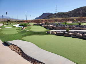 Discounted fee on mini golf