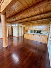 Dining/kitchen area