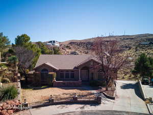 Ranch-style house with a mountain view