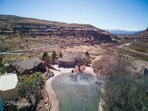 Aerial view with a mountain view