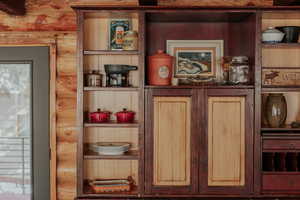 Details with log walls