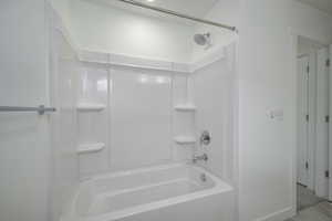 Bathroom with shower / bathtub combination