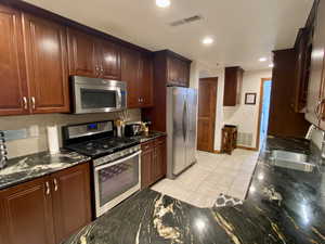 Photo 8 of 754 N HOT SPRINGS RD