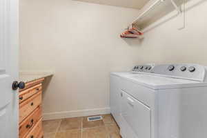 Laundry room with independent washer and dryer