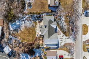 Birds eye view of property