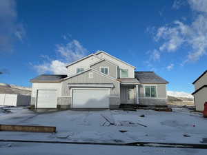 View of front of house featuring a garage