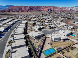 Aerial view with a mountain view