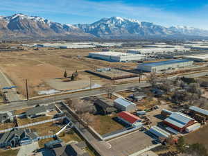 Bird's eye view with a mountain view