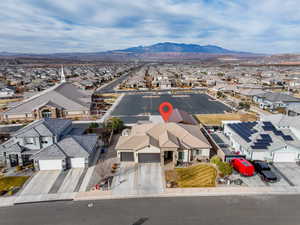 Bird's eye view with a mountain view