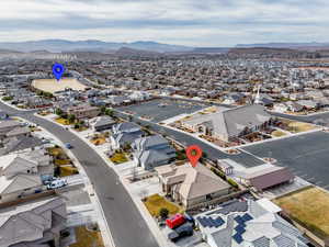 Aerial view with a mountain view