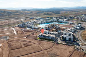 Aerial view with a mountain view