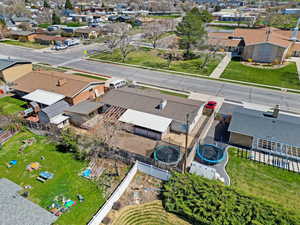 Bird's eye view with a residential view