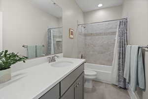 Full Bathroom Conveniently Located near bedrooms 3 & 4