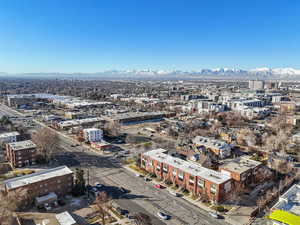 Aerial view with a mountain view