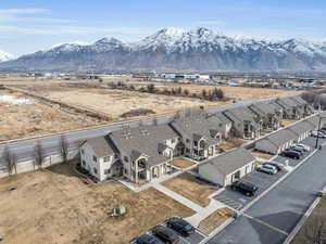 Drone / aerial view featuring a mountain view